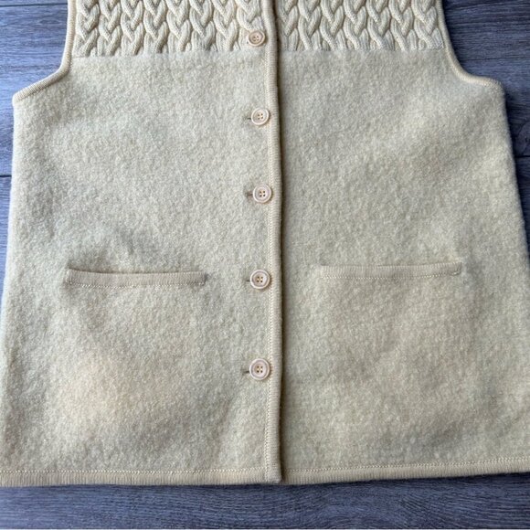 Vintage Hagger Pure Wool Sleeveless Cardigan Vest Made in Hong Kong - Picture 7 of 13